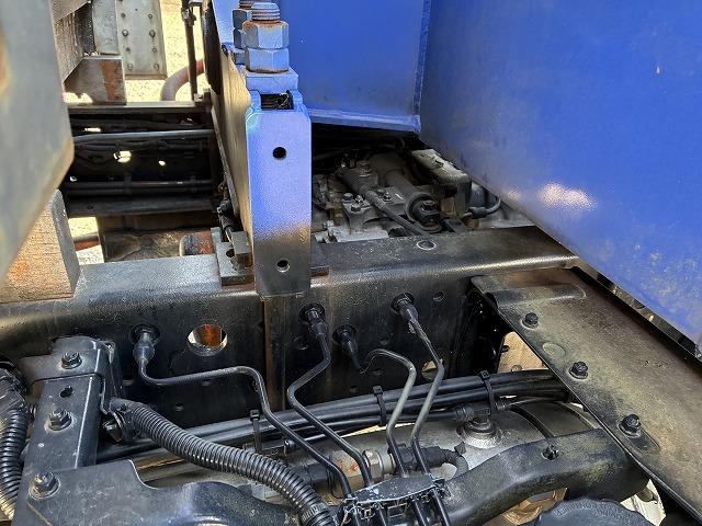 ヒノレンジャー タダノ４段クレーン・フックイン・６ＭＴ・２．８ｔ積　タダノ４段クレーン・フックイン・６ＭＴ・２．８ｔ積・ＺＥ３０４Ｈ（同年式）・メッキパーツ・ロープ穴４対・アシストゲート・ＥＴＣ・荷台内寸　Ｌ５４４０　Ｗ２１３８　Ｈ４０２（35枚目）