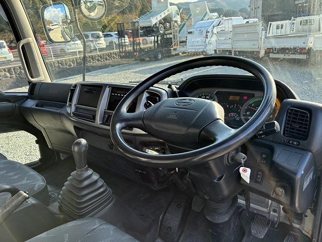 ヒノレンジャー タダノ４段クレーン・フックイン・６ＭＴ・２．８ｔ積　タダノ４段クレーン・フックイン・６ＭＴ・２．８ｔ積・ＺＥ３０４Ｈ（同年式）・メッキパーツ・ロープ穴４対・アシストゲート・ＥＴＣ・荷台内寸　Ｌ５４４０　Ｗ２１３８　Ｈ４０２（38枚目）