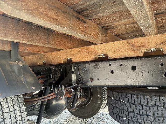 ヒノレンジャー タダノ４段クレーン・フックイン・６ＭＴ・２．８ｔ積　タダノ４段クレーン・フックイン・６ＭＴ・２．８ｔ積・ＺＥ３０４Ｈ（同年式）・メッキパーツ・ロープ穴４対・アシストゲート・ＥＴＣ・荷台内寸　Ｌ５４４０　Ｗ２１３８　Ｈ４０２（51枚目）