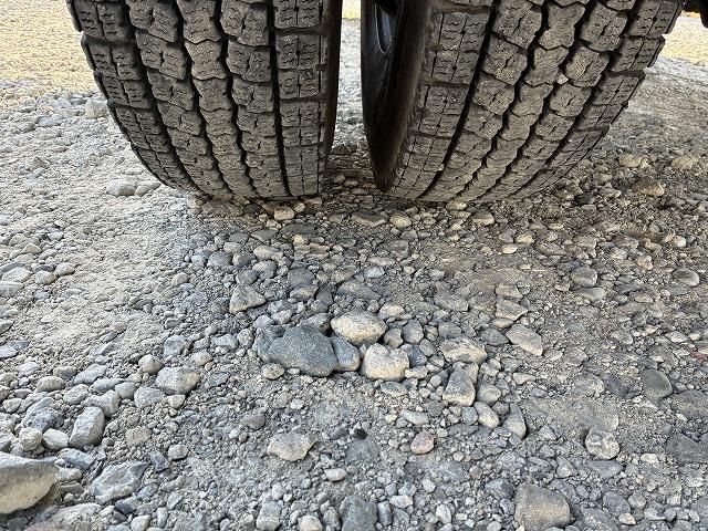 ヒノレンジャー タダノ４段クレーン・フックイン・６ＭＴ・２．８ｔ積　タダノ４段クレーン・フックイン・６ＭＴ・２．８ｔ積・ＺＥ３０４Ｈ（同年式）・メッキパーツ・ロープ穴４対・アシストゲート・ＥＴＣ・荷台内寸　Ｌ５４４０　Ｗ２１３８　Ｈ４０２（60枚目）