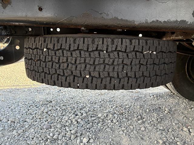 ヒノレンジャー タダノ４段クレーン・フックイン・６ＭＴ・２．８ｔ積　タダノ４段クレーン・フックイン・６ＭＴ・２．８ｔ積・ＺＥ３０４Ｈ（同年式）・メッキパーツ・ロープ穴４対・アシストゲート・ＥＴＣ・荷台内寸　Ｌ５４４０　Ｗ２１３８　Ｈ４０２（61枚目）