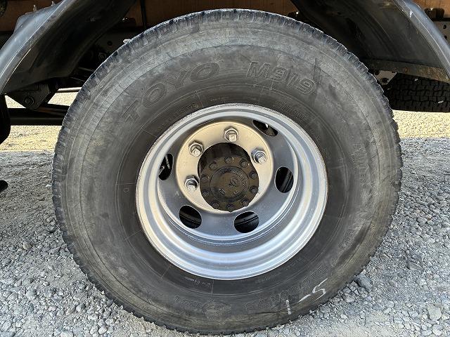 ヒノレンジャー タダノ４段クレーン・フックイン・６ＭＴ・２．８ｔ積　タダノ４段クレーン・フックイン・６ＭＴ・２．８ｔ積・ＺＥ３０４Ｈ（同年式）・メッキパーツ・ロープ穴４対・アシストゲート・ＥＴＣ・荷台内寸　Ｌ５４４０　Ｗ２１３８　Ｈ４０２（64枚目）