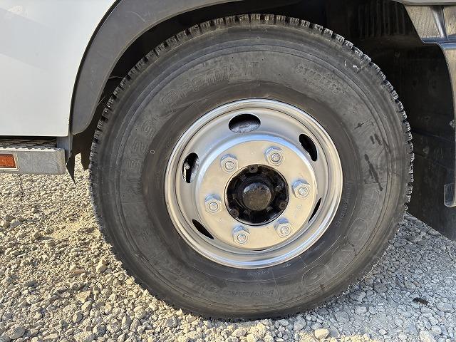 ヒノレンジャー タダノ４段クレーン・フックイン・６ＭＴ・２．８ｔ積　タダノ４段クレーン・フックイン・６ＭＴ・２．８ｔ積・ＺＥ３０４Ｈ（同年式）・メッキパーツ・ロープ穴４対・アシストゲート・ＥＴＣ・荷台内寸　Ｌ５４４０　Ｗ２１３８　Ｈ４０２（65枚目）