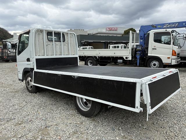 キャンター ２ｔ積・平ボディ・ＡＴ・全低床・車検付　２ｔ積・平ボディ・ＡＴ・全低床・車検付・坂道発進補助装置・電格ミラー・エコモードスイッチ・メッキパーツ・フォグランプ・荷台内寸　Ｌ３１２２　Ｗ１６１８　Ｈ３９０（13枚目）
