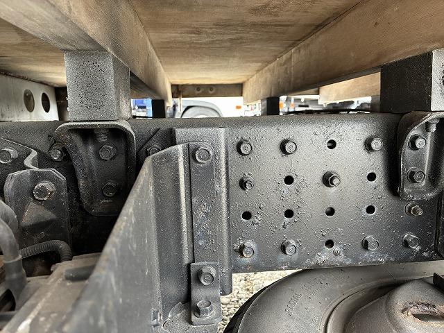 キャンター ２ｔ積・平ボディ・ＡＴ・全低床・車検付　２ｔ積・平ボディ・ＡＴ・全低床・車検付・坂道発進補助装置・電格ミラー・エコモードスイッチ・メッキパーツ・フォグランプ・荷台内寸　Ｌ３１２２　Ｗ１６１８　Ｈ３９０（44枚目）