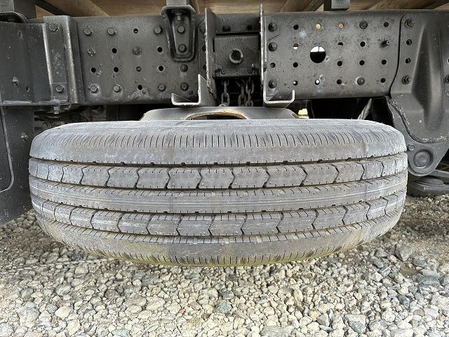 キャンター ２ｔ積・平ボディ・ＡＴ・全低床・車検付　２ｔ積・平ボディ・ＡＴ・全低床・車検付・坂道発進補助装置・電格ミラー・エコモードスイッチ・メッキパーツ・フォグランプ・荷台内寸　Ｌ３１２２　Ｗ１６１８　Ｈ３９０（50枚目）