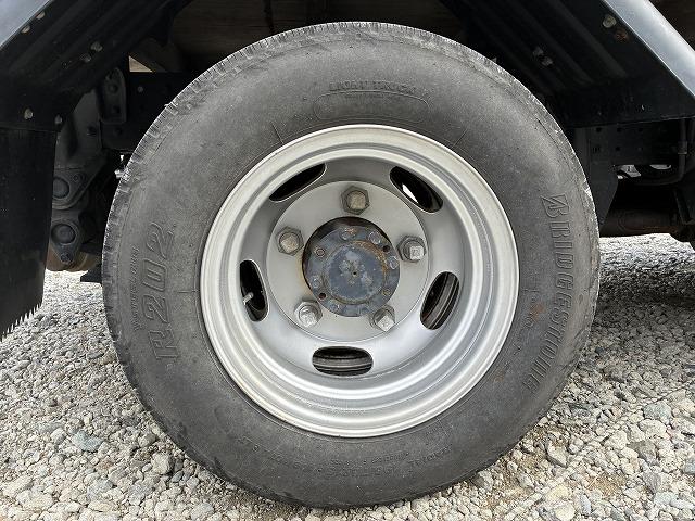 キャンター ２ｔ積・平ボディ・ＡＴ・全低床・車検付　２ｔ積・平ボディ・ＡＴ・全低床・車検付・坂道発進補助装置・電格ミラー・エコモードスイッチ・メッキパーツ・フォグランプ・荷台内寸　Ｌ３１２２　Ｗ１６１８　Ｈ３９０（53枚目）