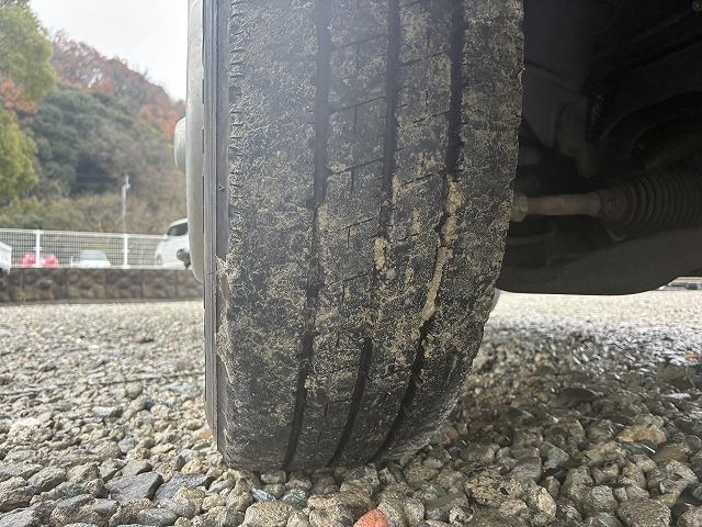 エルフトラック １．５ｔ積・パネルバン・１０尺・ＡＴ　１．５ｔ積・パネルバン・１０尺・ＡＴ・アイドリングストップ・メッキパーツ・ラッシングレール２段・キーレス・車内灯・荷台内寸　Ｌ３０８８　Ｗ１６４１　Ｈ１８５３（39枚目）