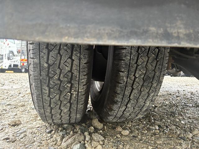 エルフトラック １．５ｔ積・パネルバン・１０尺・ＡＴ　１．５ｔ積・パネルバン・１０尺・ＡＴ・アイドリングストップ・メッキパーツ・ラッシングレール２段・キーレス・車内灯・荷台内寸　Ｌ３０８８　Ｗ１６４１　Ｈ１８５３（42枚目）