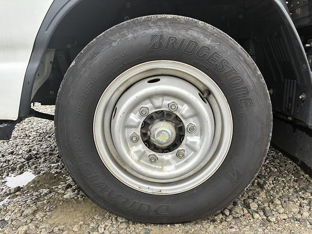 エルフトラック １．５ｔ積・パネルバン・１０尺・ＡＴ　１．５ｔ積・パネルバン・１０尺・ＡＴ・アイドリングストップ・メッキパーツ・ラッシングレール２段・キーレス・車内灯・荷台内寸　Ｌ３０８８　Ｗ１６４１　Ｈ１８５３（47枚目）