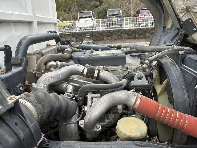 フォワード ３．７５ｔ積・ダンプ・６ＭＴ・コボレーン　３．７５ｔ積・ダンプ・６ＭＴ・コボレーン・坂道発進補助装置・電格ミラー・中間ピン・キーレス・エコモードスイッチ・強化プロテクター・新明和ＤＲ４－０００３ＳＹ・内寸Ｌ３４０６　Ｗ２０８０　Ｈ３４１（19枚目）