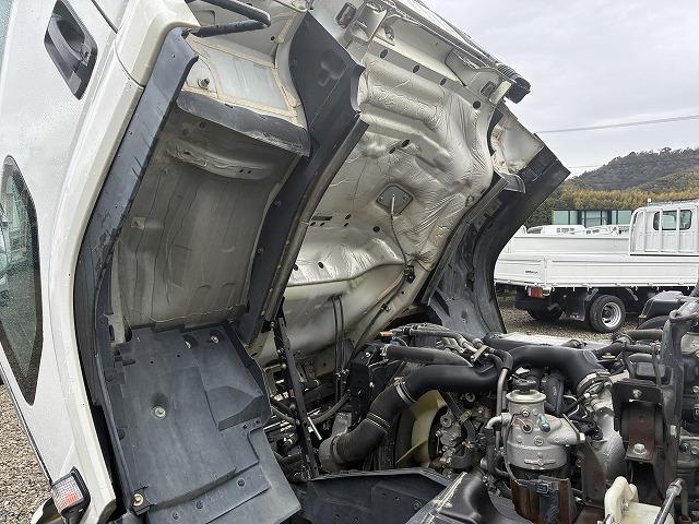 フォワード ３．７５ｔ積・ダンプ・６ＭＴ・コボレーン　３．７５ｔ積・ダンプ・６ＭＴ・コボレーン・坂道発進補助装置・電格ミラー・中間ピン・キーレス・エコモードスイッチ・強化プロテクター・新明和ＤＲ４－０００３ＳＹ・内寸Ｌ３４０６　Ｗ２０８０　Ｈ３４１（21枚目）