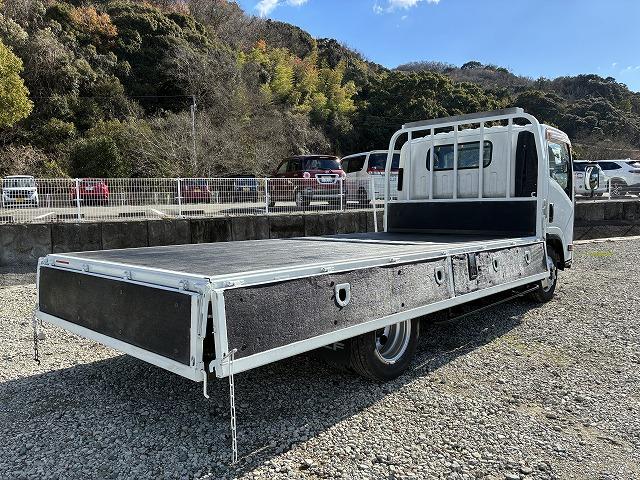 エルフトラック ３ｔ積・ワイドロング・平・オートマ　３ｔ積・ワイドロング・平・オートマ・キーレス・メッキパーツ・アシストゲート・ロープ穴４対・ＡＳＲ・荷台内寸　Ｌ４３５７　Ｗ２０８３　Ｈ３９３（15枚目）