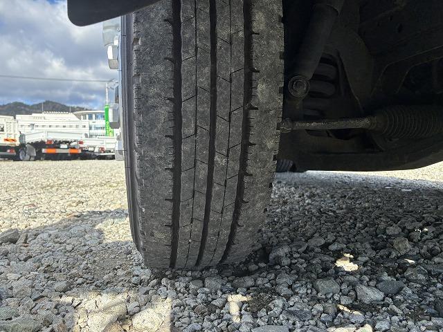 エルフトラック ３ｔ積・ワイドロング・平・オートマ　３ｔ積・ワイドロング・平・オートマ・キーレス・メッキパーツ・アシストゲート・ロープ穴４対・ＡＳＲ・荷台内寸　Ｌ４３５７　Ｗ２０８３　Ｈ３９３（42枚目）