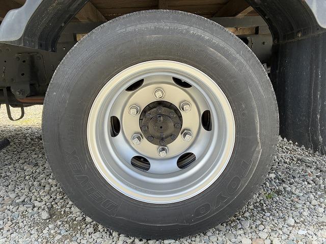 エルフトラック ３ｔ積・ワイドロング・平・オートマ　３ｔ積・ワイドロング・平・オートマ・キーレス・メッキパーツ・アシストゲート・ロープ穴４対・ＡＳＲ・荷台内寸　Ｌ４３５７　Ｗ２０８３　Ｈ３９３（46枚目）