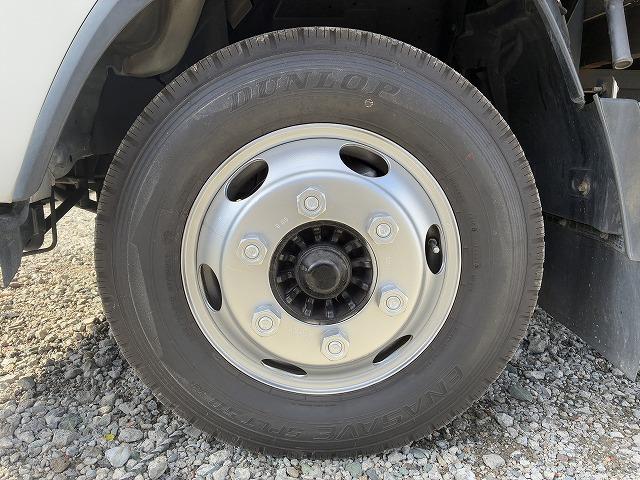 エルフトラック ３ｔ積・ワイドロング・平・オートマ　３ｔ積・ワイドロング・平・オートマ・キーレス・メッキパーツ・アシストゲート・ロープ穴４対・ＡＳＲ・荷台内寸　Ｌ４３５７　Ｗ２０８３　Ｈ３９３（49枚目）