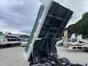 ３ｔ積・ダンプ・コボレーン付・６ＭＴ　３ｔ積・ダンプ・コボレーン付・６ＭＴ・メッキパーツ・中間ピン・坂道発進補助装置・強化プロテクター・キーレス・ＥＴＣ・新明和ＤＲ２・荷台内寸　Ｌ３０５５　Ｗ１５９５　Ｈ３７０（31枚目）