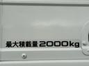2t積・標準ロング・平・5MT・5t未満 2t積・標準ロング・平・5MT・5t未満・坂道発進補助装置・ロープ穴4対・メッキパーツ・ETC・シートカバー・キーレス・荷台内寸 L4365 W1798 H382(22枚目)