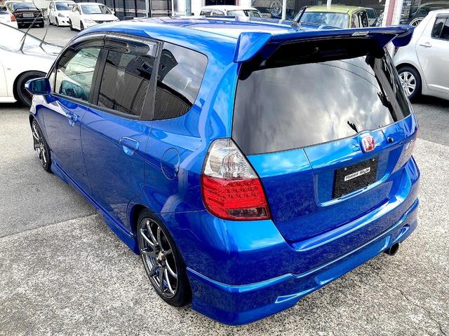 フィット １．５Ｓ　後期型　ＶＴＥＣ５ＭＴ　フルエアロ　無限グリル＆無限リアウイング　　ＴＥＩＮ車高調ＥＤＦＣ電動減衰コントローラー　ウェッズＳＡ７０アルミ　チタンテールマフラー　ディスプレイオーデイオ　ＥＴＣ　ドラレコ（9枚目）