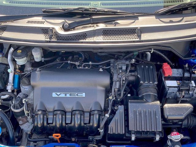 フィット １．５Ｓ　後期型　ＶＴＥＣ５ＭＴ　フルエアロ　無限グリル＆無限リアウイング　　ＴＥＩＮ車高調ＥＤＦＣ電動減衰コントローラー　ウェッズＳＡ７０アルミ　チタンテールマフラー　ディスプレイオーデイオ　ＥＴＣ　ドラレコ（27枚目）