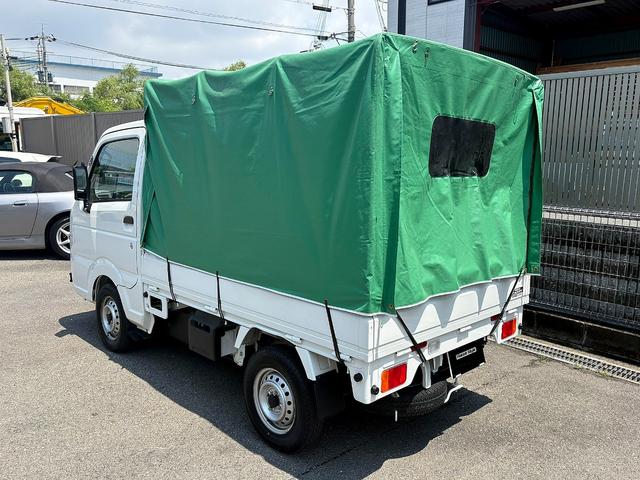 キャリイトラック ＫＣエアコン・パワステ　ウーキーライダーフェイスＫＩＴ　ｃａｒｒｏｚｚｅｒｉａスマホリンク型ディスプレイオーディオ　バックカメラ　ＥＴＣ　ＬＥＤヘッドライト　オートライト　アイドルストップ　横滑り防止　グリーン幌　３方開（8枚目）