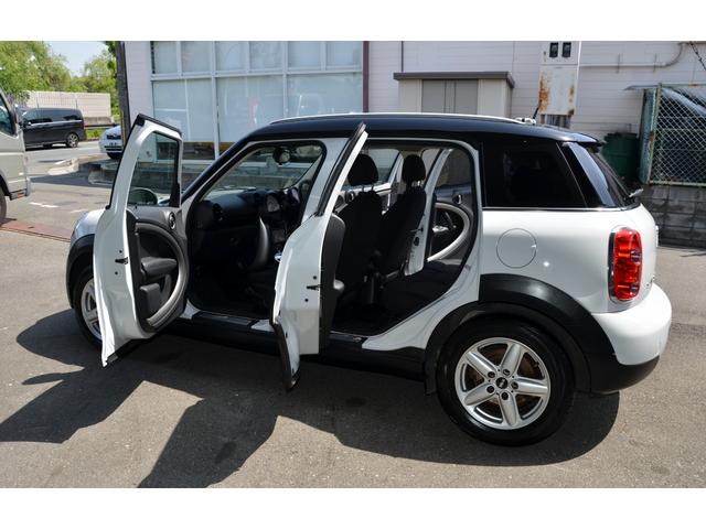 ＭＩＮＩ クーパー　クロスオーバー　管理ユーザー様買取車両　ＳｔｒａｄａＳＤナビ　フルセグＴＶ　バックカメラ　ＥＴＣ　ドラレコ　純正１６ＡＷ　フォグランプ　オートエアコン　禁煙車　取説　保証書　点検記録簿付き（25枚目）