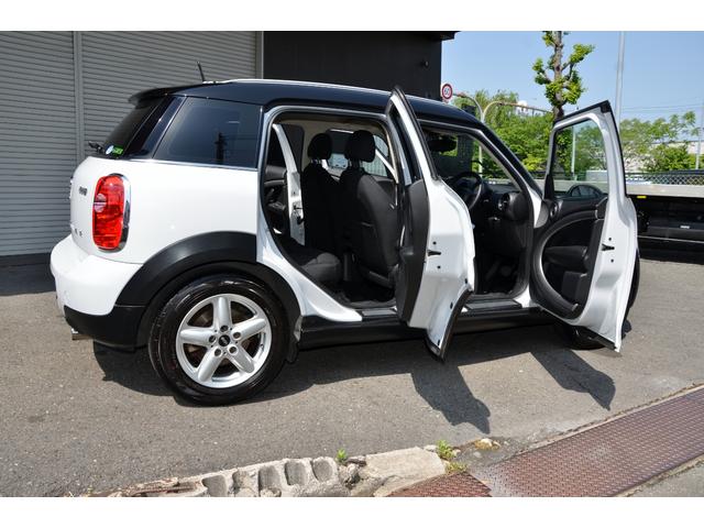 ＭＩＮＩ クーパー　クロスオーバー　管理ユーザー様買取車両　ＳｔｒａｄａＳＤナビ　フルセグＴＶ　バックカメラ　ＥＴＣ　ドラレコ　純正１６ＡＷ　フォグランプ　オートエアコン　禁煙車　取説　保証書　点検記録簿付き（26枚目）