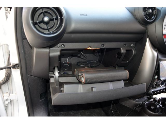 ＭＩＮＩ クーパー　クロスオーバー　管理ユーザー様買取車両　ＳｔｒａｄａＳＤナビ　フルセグＴＶ　バックカメラ　ＥＴＣ　ドラレコ　純正１６ＡＷ　フォグランプ　オートエアコン　禁煙車　取説　保証書　点検記録簿付き（46枚目）