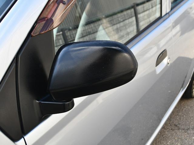 ミラ Ｌ　５ＭＴ　ＷｉｒｕｓＷｉｎレーシングマフラー　フルタップ車高調　社外１５インチアルミ　タイヤ残溝７分山　タワーバー　牽引フック　ディープコーンステアリング　社外シフトノブ　社外タコメーター　ＥＴＣ（19枚目）