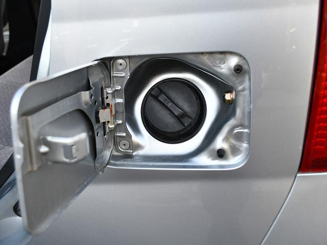 ミラ Ｌ　５ＭＴ　ＷｉｒｕｓＷｉｎレーシングマフラー　フルタップ車高調　社外１５インチアルミ　タイヤ残溝７分山　タワーバー　牽引フック　ディープコーンステアリング　社外シフトノブ　社外タコメーター　ＥＴＣ（21枚目）