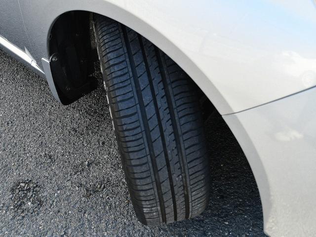 ミラ Ｌ　５ＭＴ　ＷｉｒｕｓＷｉｎレーシングマフラー　フルタップ車高調　社外１５インチアルミ　タイヤ残溝７分山　タワーバー　牽引フック　ディープコーンステアリング　社外シフトノブ　社外タコメーター　ＥＴＣ（23枚目）