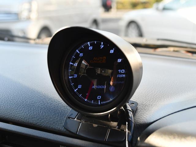 ミラ Ｌ　５ＭＴ　ＷｉｒｕｓＷｉｎレーシングマフラー　フルタップ車高調　社外１５インチアルミ　タイヤ残溝７分山　タワーバー　牽引フック　ディープコーンステアリング　社外シフトノブ　社外タコメーター　ＥＴＣ（33枚目）