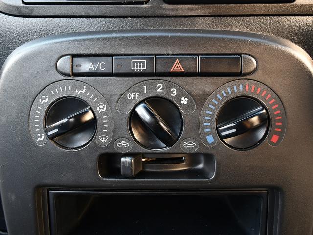 ミラ Ｌ　５ＭＴ　ＷｉｒｕｓＷｉｎレーシングマフラー　フルタップ車高調　社外１５インチアルミ　タイヤ残溝７分山　タワーバー　牽引フック　ディープコーンステアリング　社外シフトノブ　社外タコメーター　ＥＴＣ（40枚目）