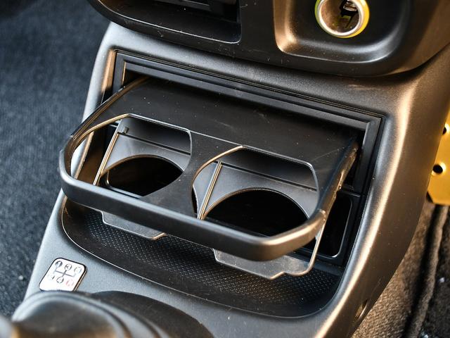 ミラ Ｌ　５ＭＴ　ＷｉｒｕｓＷｉｎレーシングマフラー　フルタップ車高調　社外１５インチアルミ　タイヤ残溝７分山　タワーバー　牽引フック　ディープコーンステアリング　社外シフトノブ　社外タコメーター　ＥＴＣ（44枚目）