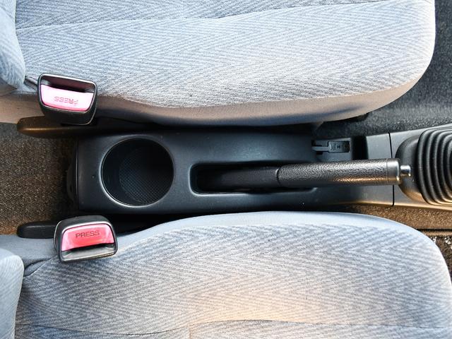 ミラ Ｌ　５ＭＴ　ＷｉｒｕｓＷｉｎレーシングマフラー　フルタップ車高調　社外１５インチアルミ　タイヤ残溝７分山　タワーバー　牽引フック　ディープコーンステアリング　社外シフトノブ　社外タコメーター　ＥＴＣ（46枚目）