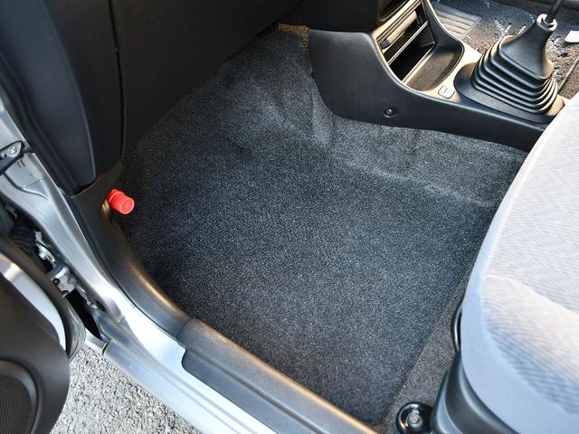 ミラ Ｌ　５ＭＴ　ＷｉｒｕｓＷｉｎレーシングマフラー　フルタップ車高調　社外１５インチアルミ　タイヤ残溝７分山　タワーバー　牽引フック　ディープコーンステアリング　社外シフトノブ　社外タコメーター　ＥＴＣ（57枚目）