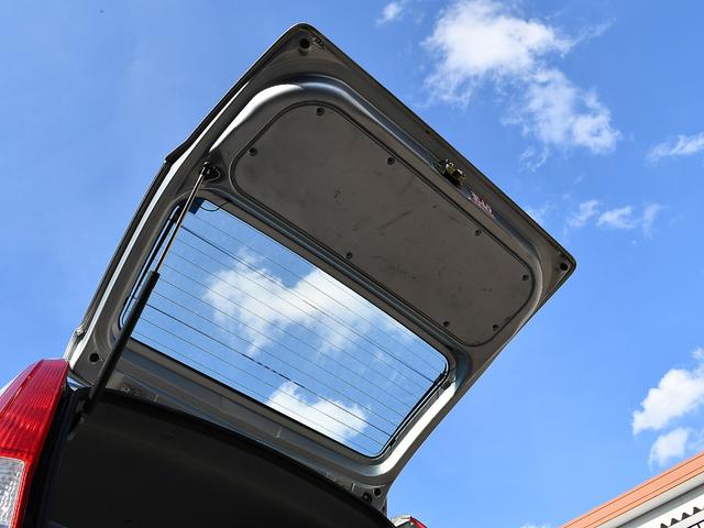 ミラ Ｌ　５ＭＴ　ＷｉｒｕｓＷｉｎレーシングマフラー　フルタップ車高調　社外１５インチアルミ　タイヤ残溝７分山　タワーバー　牽引フック　ディープコーンステアリング　社外シフトノブ　社外タコメーター　ＥＴＣ（67枚目）