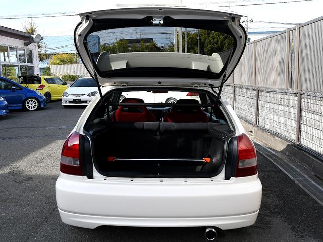 シビック タイプR 後期型 軽量ボンネット TEIN車高調 2ピーススリットローター ブレーキメッシュライン 無限マフラー 無限エアクリBOX DC2エキマニ FRタワーバー ピラーバー 純正赤RECARO 純正バイザー(11枚目)