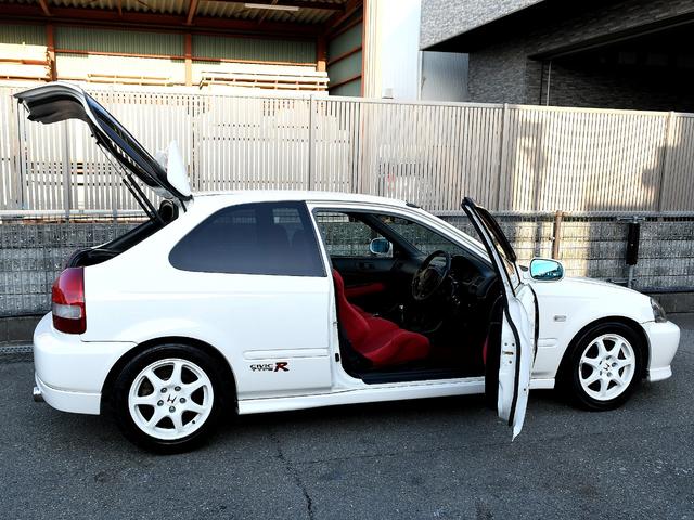 シビック タイプR 後期型 軽量ボンネット TEIN車高調 2ピーススリットローター ブレーキメッシュライン 無限マフラー 無限エアクリBOX DC2エキマニ FRタワーバー ピラーバー 純正赤RECARO 純正バイザー(13枚目)