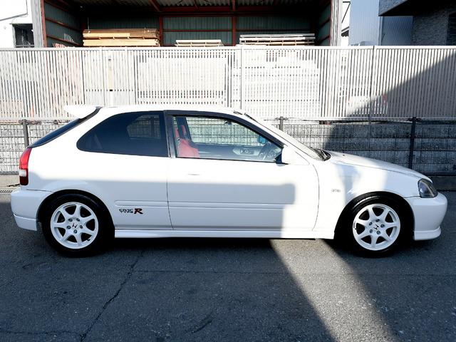 シビック タイプR 後期型 軽量ボンネット TEIN車高調 2ピーススリットローター ブレーキメッシュライン 無限マフラー 無限エアクリBOX DC2エキマニ FRタワーバー ピラーバー 純正赤RECARO 純正バイザー(14枚目)