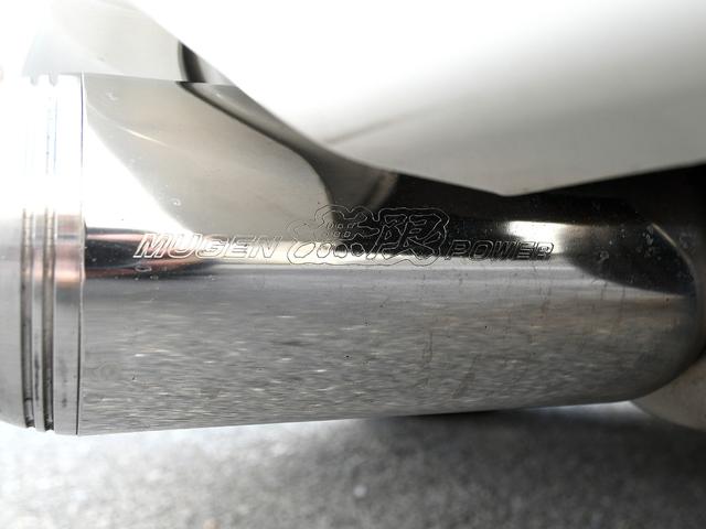 シビック タイプR 後期型 軽量ボンネット TEIN車高調 2ピーススリットローター ブレーキメッシュライン 無限マフラー 無限エアクリBOX DC2エキマニ FRタワーバー ピラーバー 純正赤RECARO 純正バイザー(28枚目)