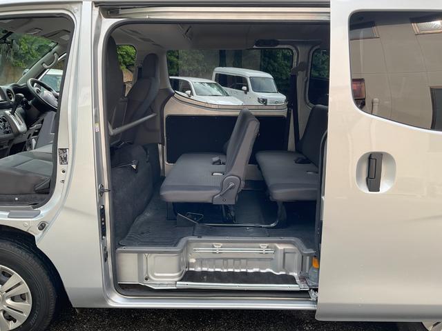 ＮＶ３５０キャラバンバン ロングＤＸ　低床　９人乗り　純正ナビ・フルセグＴＶ・Ｂモニター・ＥＴＣ　リアクーラー／ヒーター　プライバシーガラス　キーレス　電格ミラー　エマージェンシーブレーキ（12枚目）
