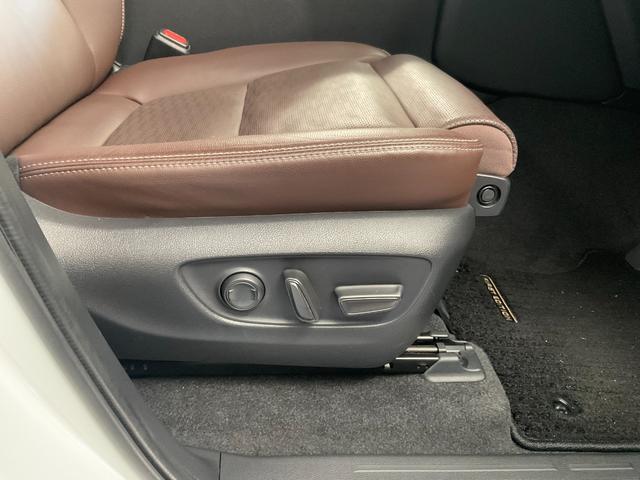 ランドクルーザー２５０ ＺＸファーストエディション　モデリスタフロントバンパーガード・リヤバンパーガーニッシュ・リヤスポイラー・シグネチャーイルミ・２０インチアルミ　ＪＡＯＳスキッドプレート　ＴＶ・パノラミックビューモニタ　サンルーフ　パワーバックドア（4枚目）