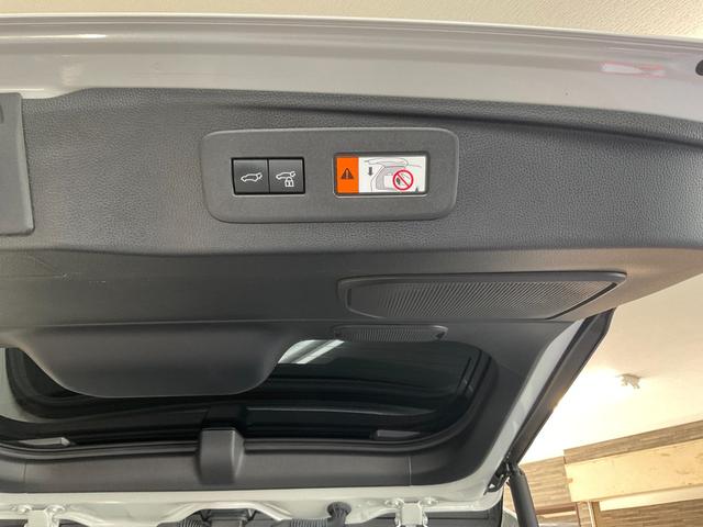 ランドクルーザー２５０ ＺＸファーストエディション　モデリスタフロントバンパーガード・リヤバンパーガーニッシュ・リヤスポイラー・シグネチャーイルミ・２０インチアルミ　ＪＡＯＳスキッドプレート　ＴＶ・パノラミックビューモニタ　サンルーフ　パワーバックドア（9枚目）