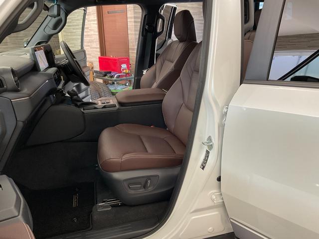 ランドクルーザー２５０ ＺＸファーストエディション　モデリスタフロントバンパーガード・リヤバンパーガーニッシュ・リヤスポイラー・シグネチャーイルミ・２０インチアルミ　ＪＡＯＳスキッドプレート　ＴＶ・パノラミックビューモニタ　サンルーフ　パワーバックドア（12枚目）