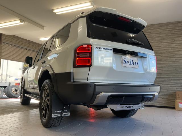 ランドクルーザー２５０ ＺＸファーストエディション　モデリスタフロントバンパーガード・リヤバンパーガーニッシュ・リヤスポイラー・シグネチャーイルミ・２０インチアルミ　ＪＡＯＳスキッドプレート　ＴＶ・パノラミックビューモニタ　サンルーフ　パワーバックドア（28枚目）