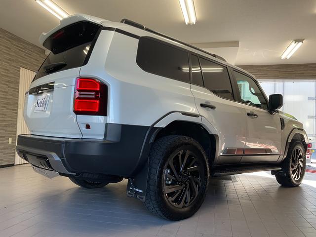 ランドクルーザー２５０ ＺＸファーストエディション　モデリスタフロントバンパーガード・リヤバンパーガーニッシュ・リヤスポイラー・シグネチャーイルミ・２０インチアルミ　ＪＡＯＳスキッドプレート　ＴＶ・パノラミックビューモニタ　サンルーフ　パワーバックドア（36枚目）