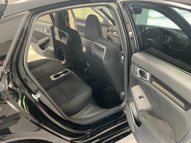 HONDA CIVIC TYPE R RACING BLACK PACKAGE