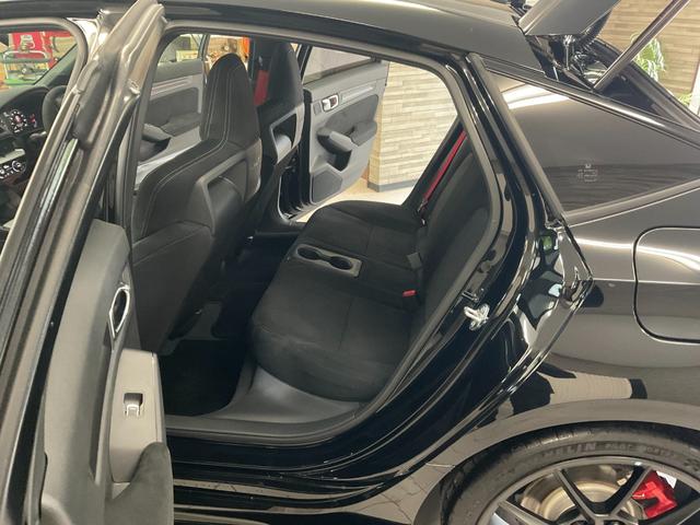 HONDA CIVIC TYPE R RACING BLACK PACKAGE