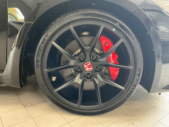 HONDA CIVIC TYPE R RACING BLACK PACKAGE